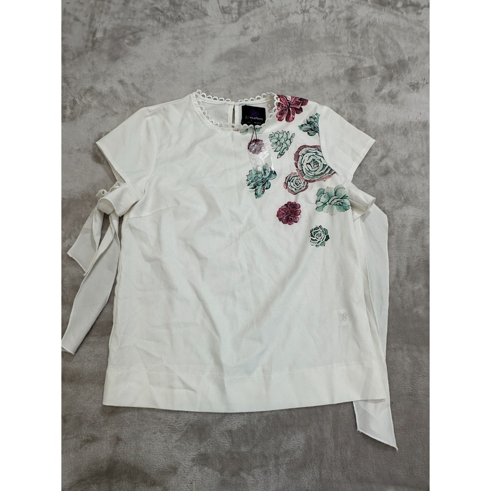 Plains & Prints Blouse Womens Size 2 White Floral Pullover Short Sleeve Tie Off